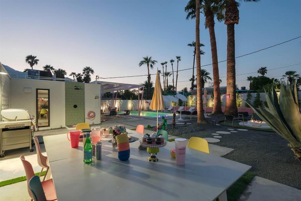 Alexander: Retro Chic Oasis 2023 Modernism Showcase House Palm Springs Eksteriør billede